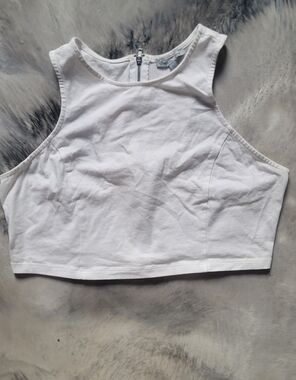 Charlotte Russe White Sleeveless Crop Top